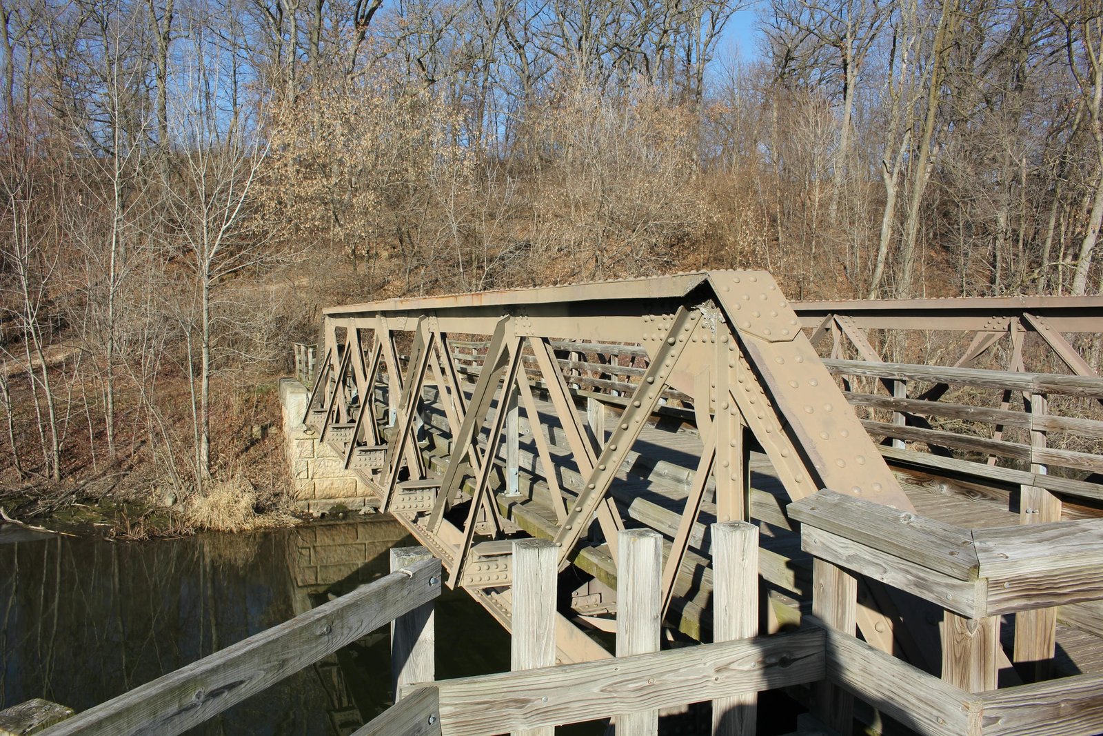 Pony truss span